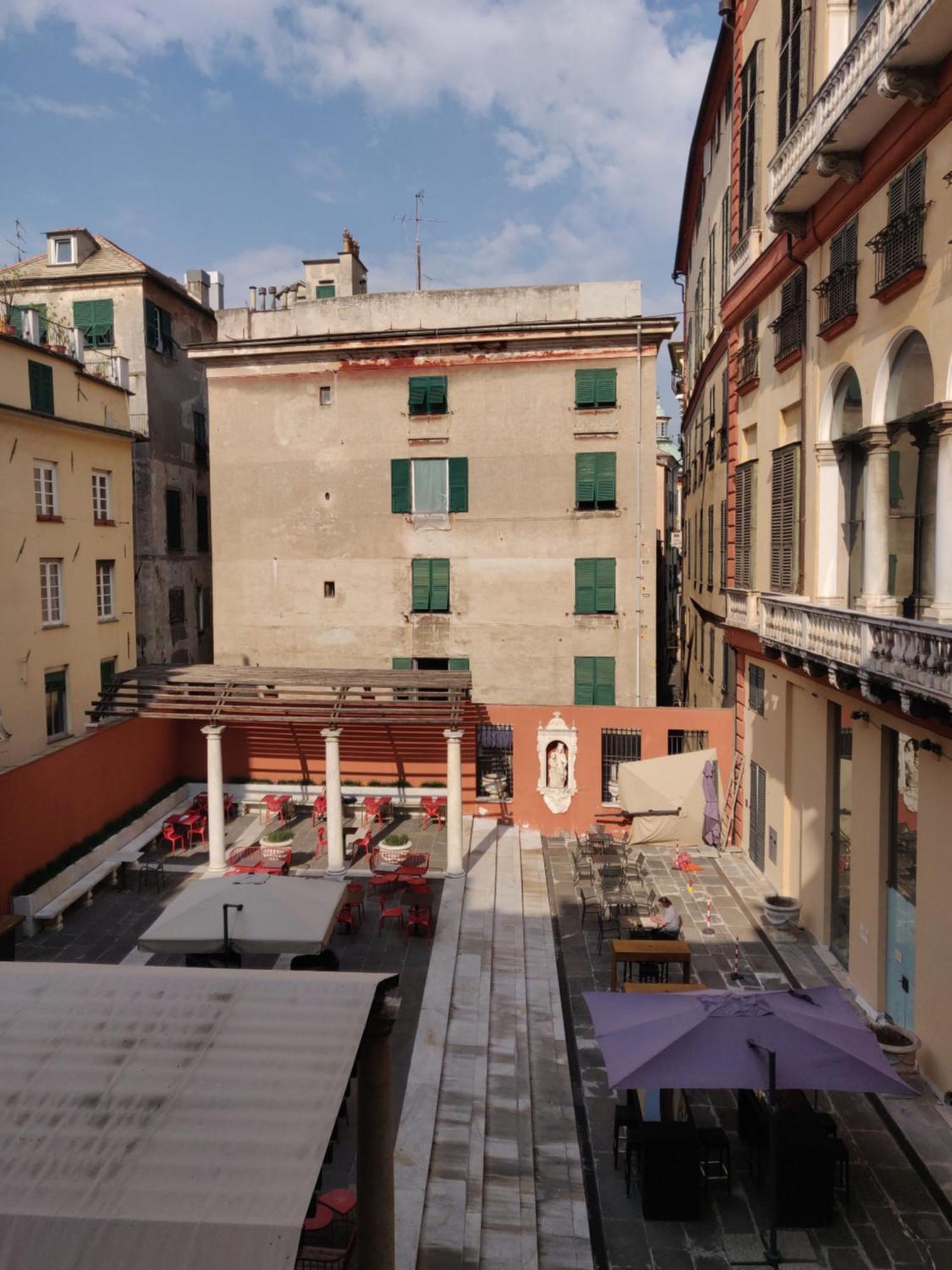 Una Finestra Speciale Su Palazzo Rosso. Monolocale Genua Exterior foto